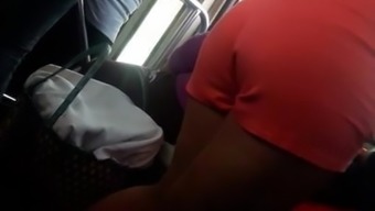 Rico Culo Naraja En El Bus