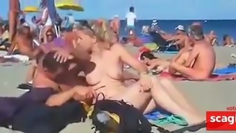 Hot beach sex no one has joined yet