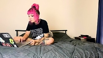 Naked Webcam Teen Solo Masturbation