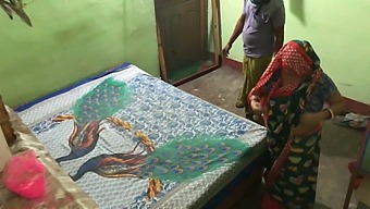 Sahu Bhabhi Ko Pados Ke Dewar Ne Jor Jor Se Pela