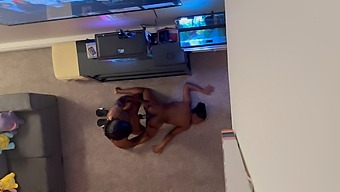 Amateur Black Couple Enjoys Passionate Sex (Cumshot)