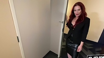 Manipulating Jessica Ryan