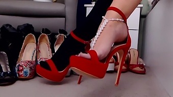 A Good High Heels Accumulation, If You Love Redhigh Heels, Here You Are.