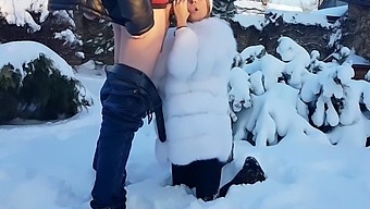 She Devours Him And Gulps Down His Sperm Outside Right On The Valentine'S Day 10 Min.