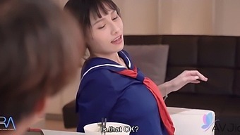 Teen (18+) Asian Girl Xu Xiaoxin Gives Her Stepsister'S Boyfriend Oral Pleasure