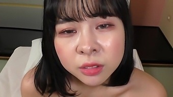 Asian Angel A Une Éjaculation Faciale Et Écarte Sa Chatte Dans Cette Vidéo Pov.