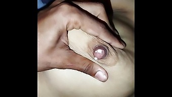 Une Bhabhi Bengalie Naturelle De 18 Ans Se Fait Baiser Le Cœur Dur De Son Devar Dans Cette Vidéo Maison.