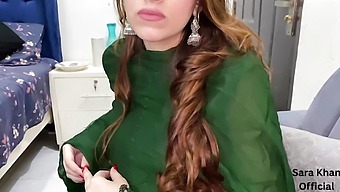 A Fat Pakistani Woman With A Big Ass Is Getting Fucked.